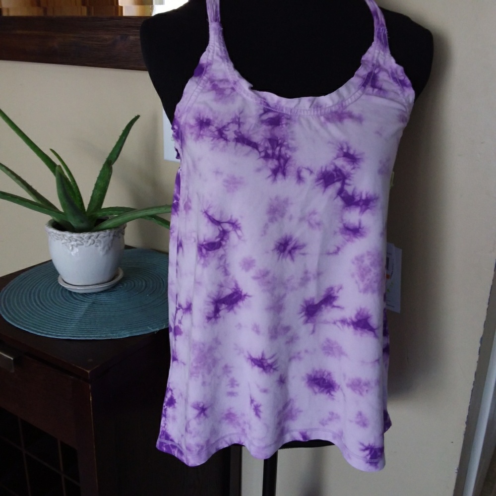 NWT Earth Yoga Tank Top Size M